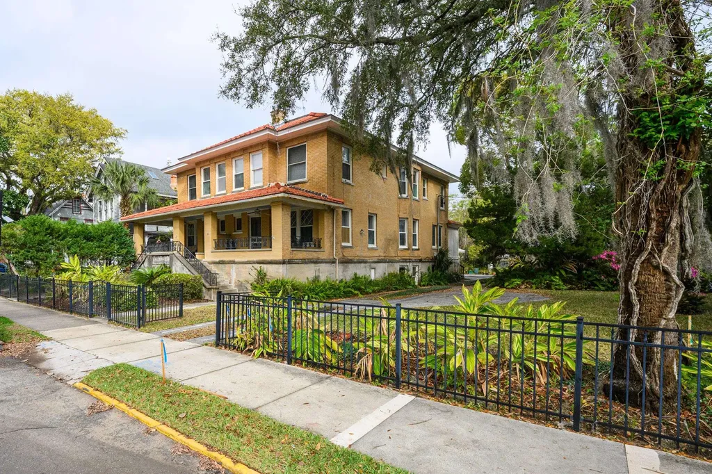 24 Saragossa Street St Augustine FL 32084