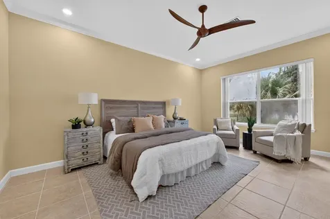 13 New Oak Leaf Drive Palm Coast FL 32137