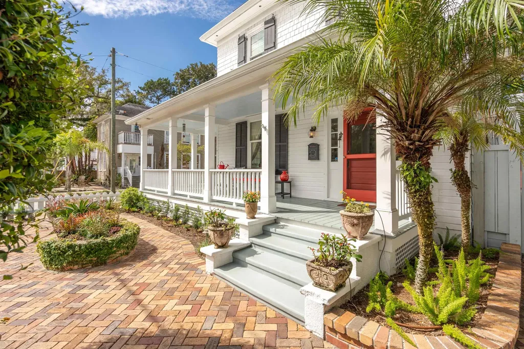 26 Riberia Street St Augustine FL 32084