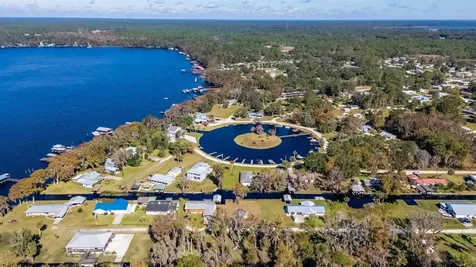 142 Hicks Avenue Crescent City FL 32112
