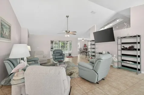 15 Londonderry Drive Palm Coast FL 32137