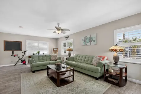 105 Central Avenue Crescent City FL 32112