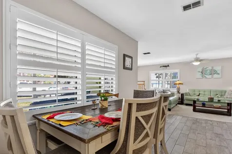 105 Central Avenue Crescent City FL 32112