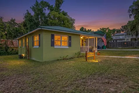 105 Central Avenue Crescent City FL 32112