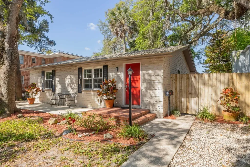 6 Douglas Avenue St Augustine FL 32084