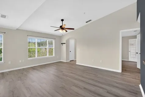7800 Point Meadows Drive Jacksonville FL 32256
