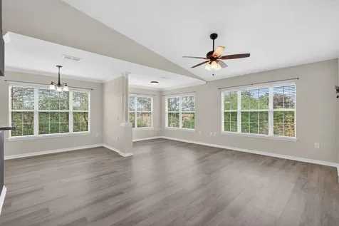 7800 Point Meadows Drive Jacksonville FL 32256