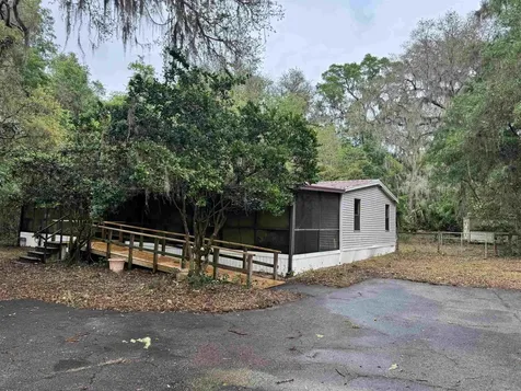 608 Coral Farms Road Florahome FL 32140