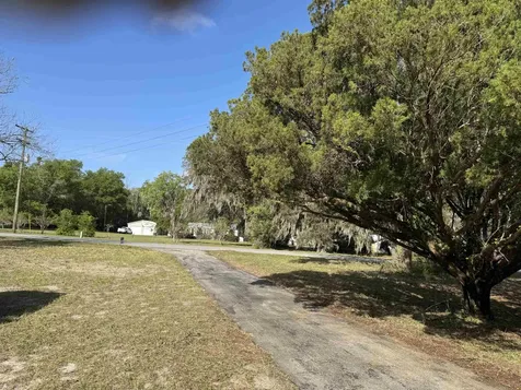 608 Coral Farms Road Florahome FL 32140