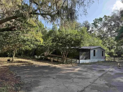 608 Coral Farms Road Florahome FL 32140