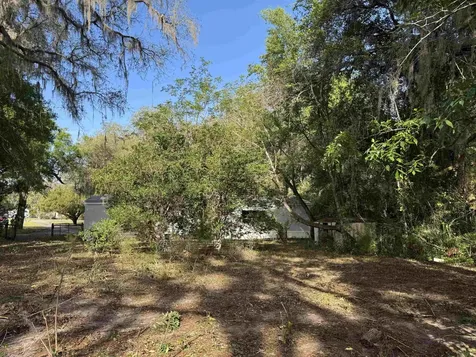 608 Coral Farms Road Florahome FL 32140