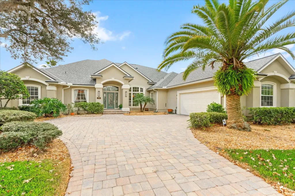 700 Pinecrest Isle Court St Augustine FL 32092