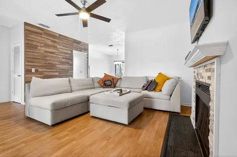 2305 Wood Hill Place Jacksonville FL 32256