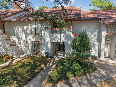 2305 Wood Hill Place Jacksonville FL 32256