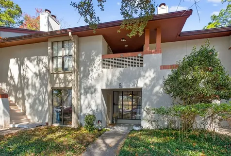 2305 Wood Hill Place Jacksonville FL 32256