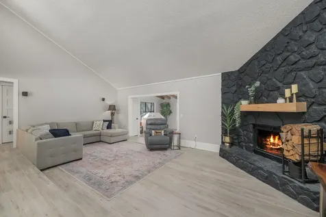 4142 Burning Tree Lane Jacksonville FL 32223