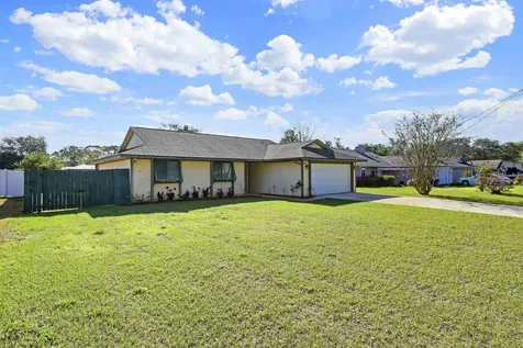 111 Lobelia Road St Augustine FL 32086