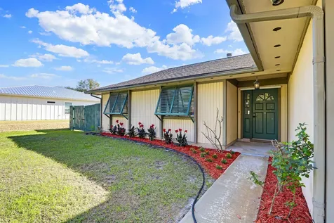 111 Lobelia Road St Augustine FL 32086