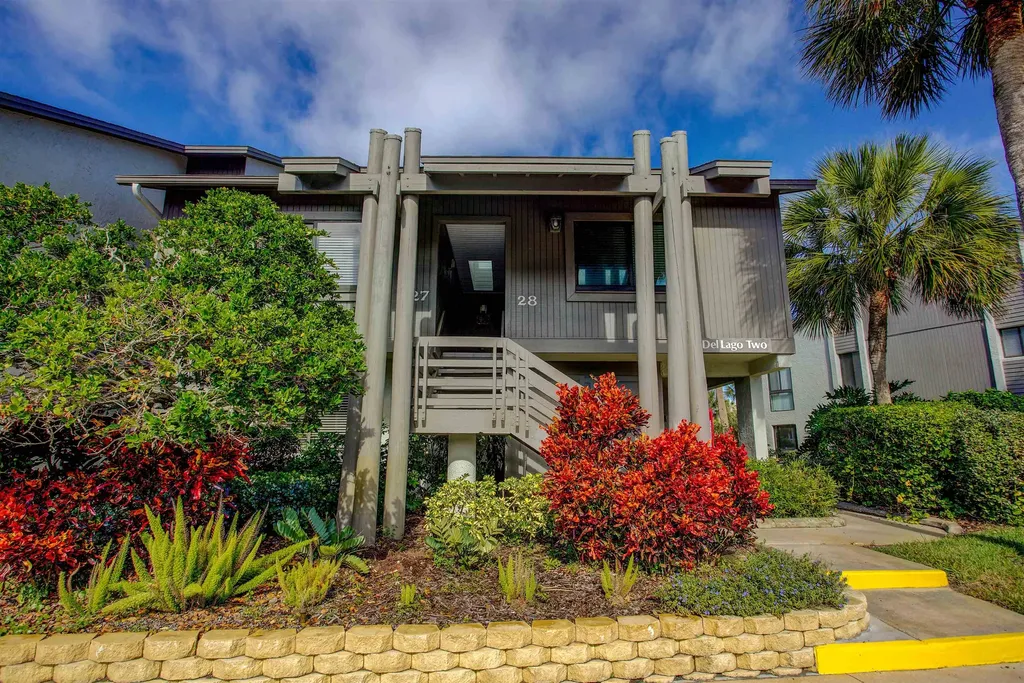 27 Village Del Lago Circle St Augustine FL 32080