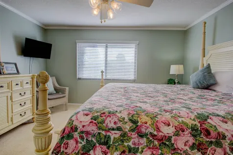 27 Village Del Lago Circle St Augustine FL 32080