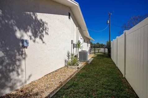 142 Foster Lane Palm Coast FL 32137