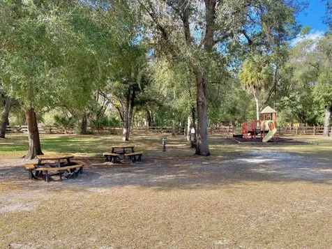 18990 SE 95th Place Ocklawaha FL 32179