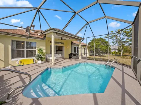 520 Peninsula Court St Augustine FL 32080
