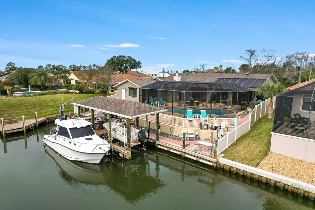 4 Calusa Court Palm Coast FL 32137