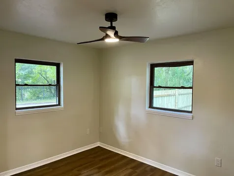 1715 NE 6th Place Gainesville FL 32641