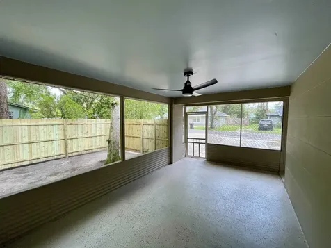 1715 NE 6th Place Gainesville FL 32641