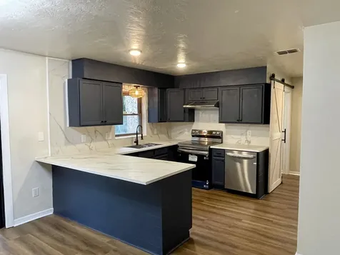 1715 NE 6th Place Gainesville FL 32641