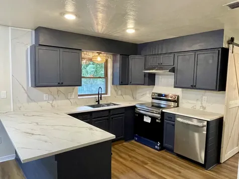 1715 NE 6th Place Gainesville FL 32641