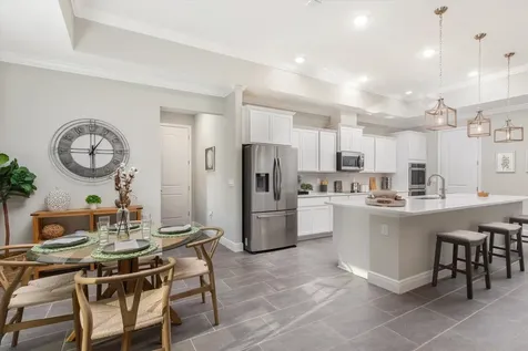 2214 Elegant Manor Circle Edgewater FL 32141