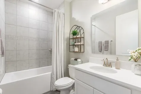 2214 Elegant Manor Circle Edgewater FL 32141