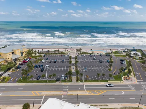 517 Revilo Boulevard Daytona Beach FL 32118