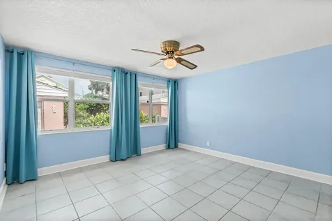 517 Revilo Boulevard Daytona Beach FL 32118