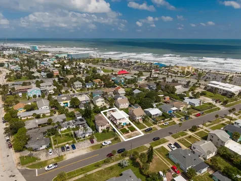 517 Revilo Boulevard Daytona Beach FL 32118