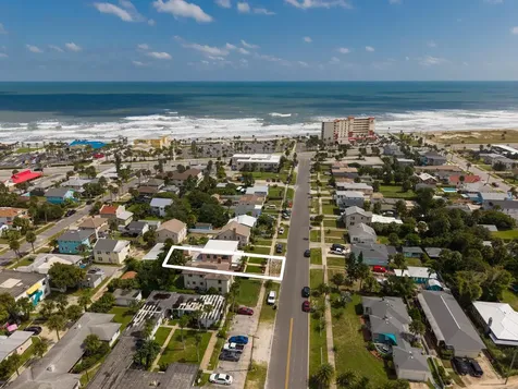 517 Revilo Boulevard Daytona Beach FL 32118