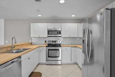 736-8 Kings Estate Road St Augustine FL 32086-0000