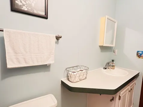 105 Breezewood Circle San Mateo FL 32187