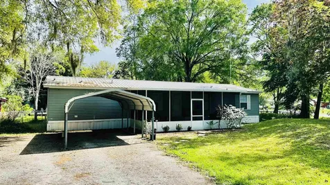 105 Breezewood Circle San Mateo FL 32187