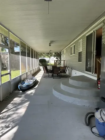 105 Breezewood Circle San Mateo FL 32187