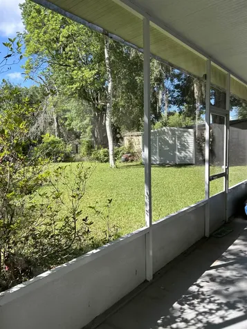 105 Breezewood Circle San Mateo FL 32187