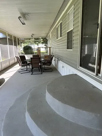 105 Breezewood Circle San Mateo FL 32187