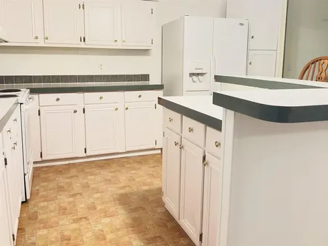 105 Breezewood Circle San Mateo FL 32187