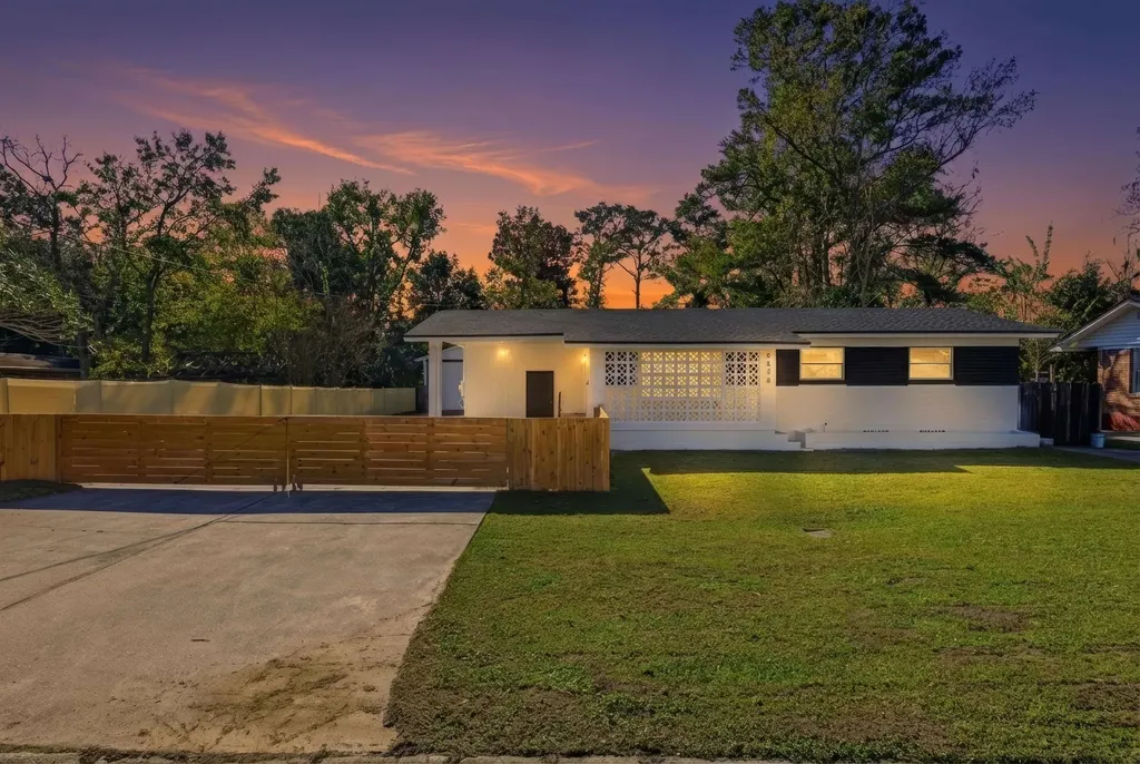 8628 Blarney Stone Court Jacksonville FL 32216