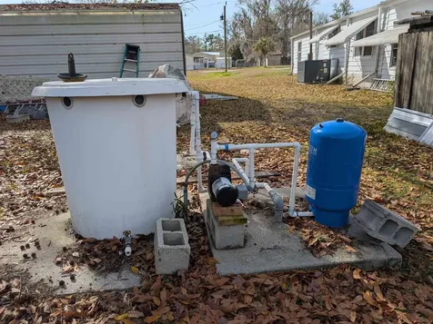 102 Edgewater Road Satsuma FL 32189