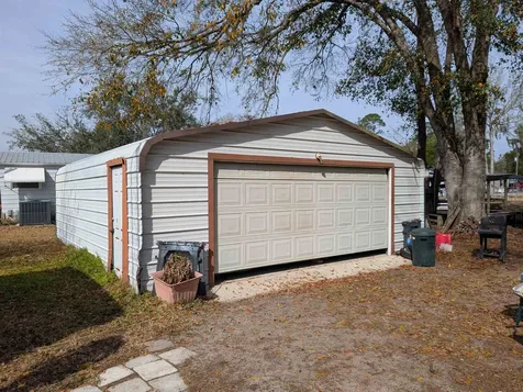 102 Edgewater Road Satsuma FL 32189