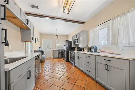6 E San Carlos Avenue St Augustine FL 32084