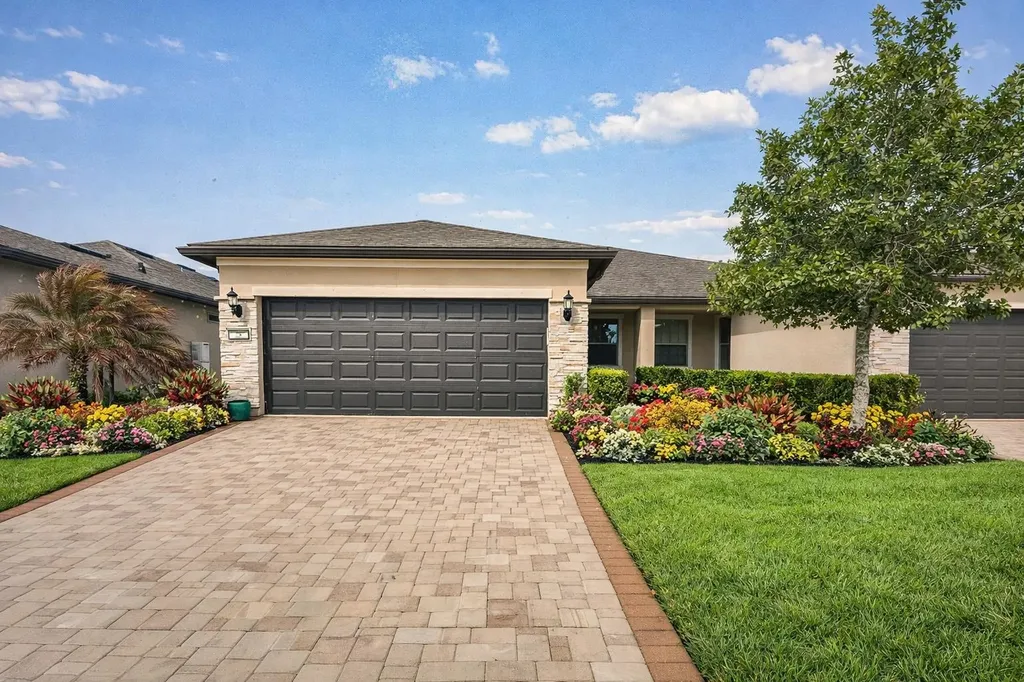 28 Rock Spring Loop St Augustine FL 32095